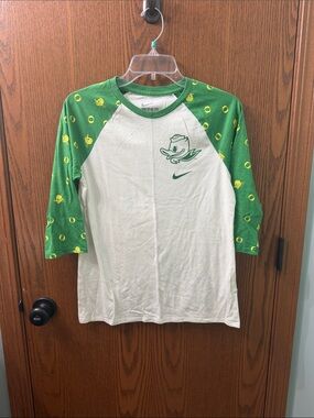 Womens Oregon Ducks Tee size M